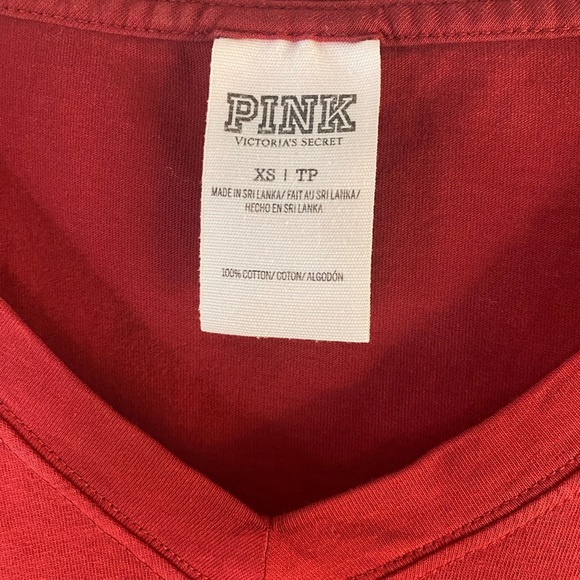 Victoria’s Secret PINK Red Long-Sleeve V-Neck Tee Size XS Casual Logo Top - Picture 6 of 6
